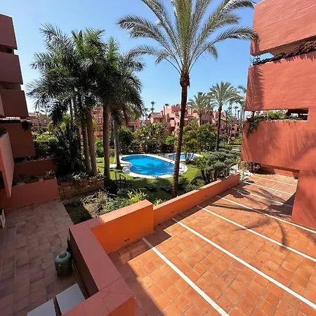 300m From Beach, Guadalmansa 아파트 에스테포나